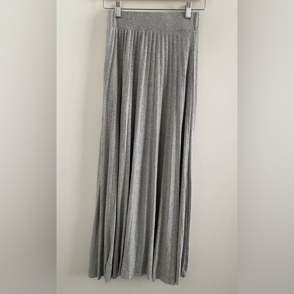 Metallic Grey Pleated Pull-On Maxi Skirt Size S/M